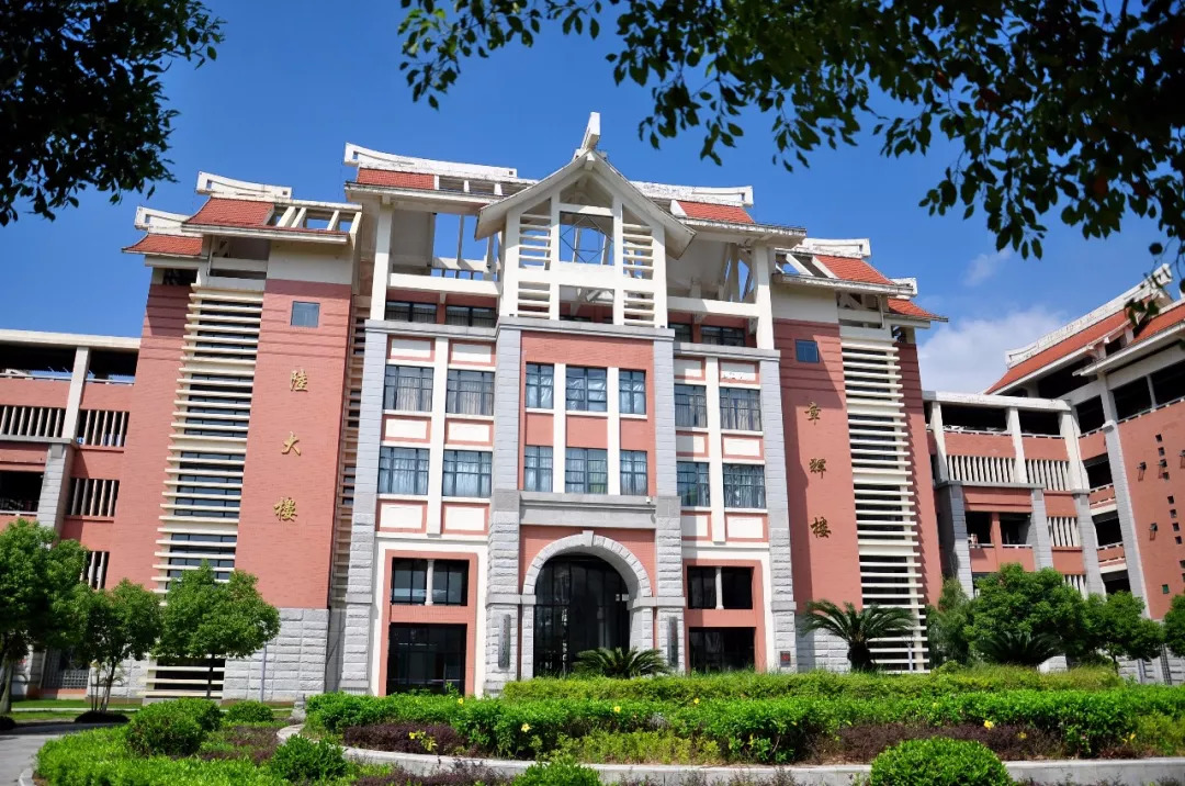 招聘网boss直聘_招聘网站哪个最好找工作_招聘