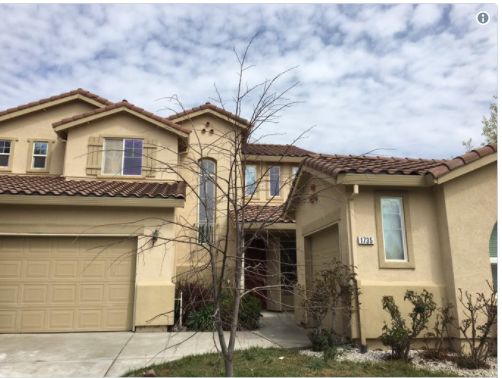 被查抄的房子之一，图片来自kcra.com，版权属于原作者