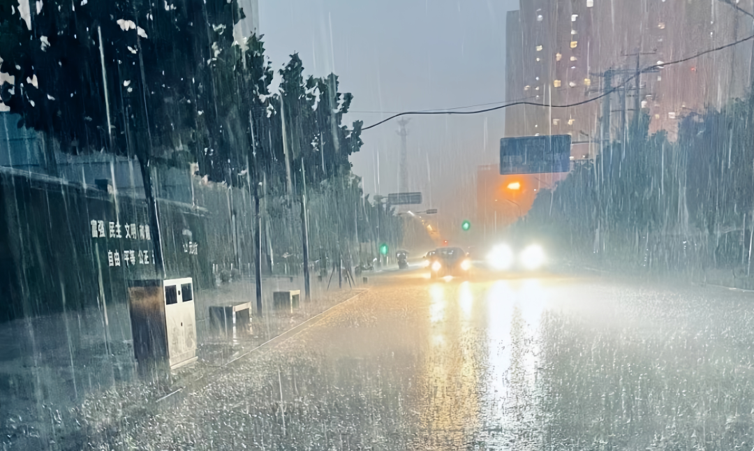 Shanghai Weather ： 4 Warnings Issued, Hail & Storms Until Midnight