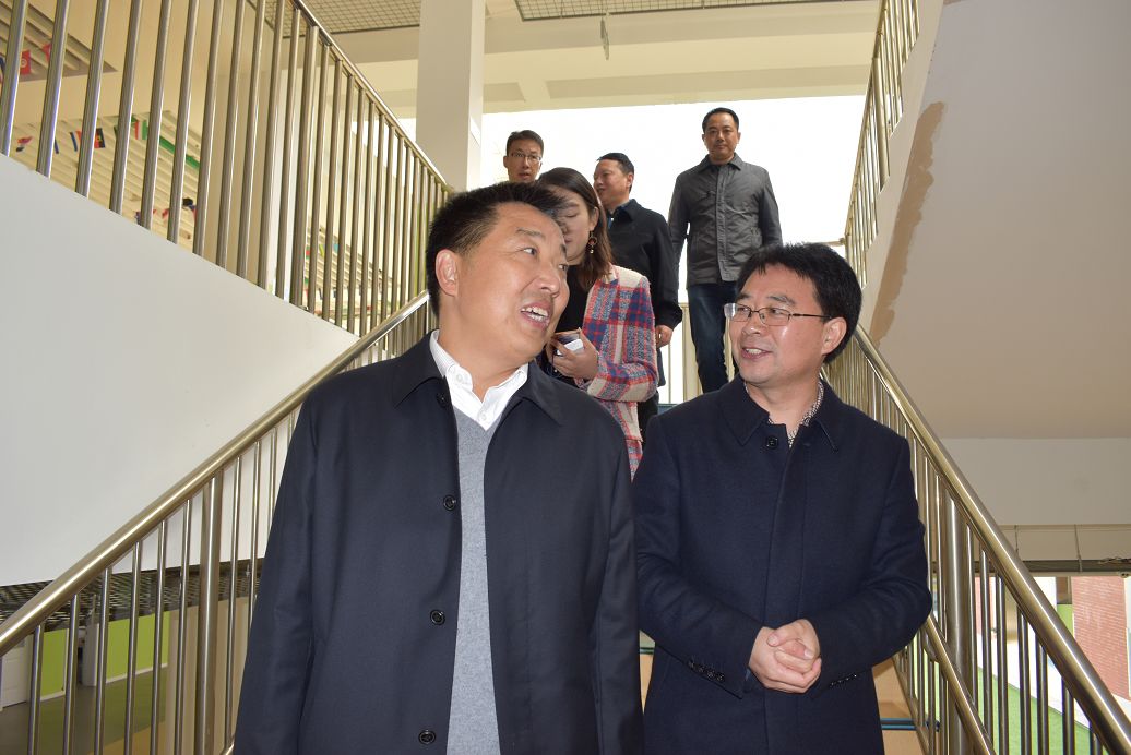 市、区教育局领导走进南京新书院调研