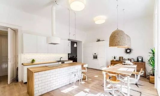 挑选地板时，耐磨性能怎么看？