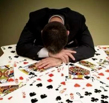 德州扑克鱼玩家的内心独白，可以说非常真实了~