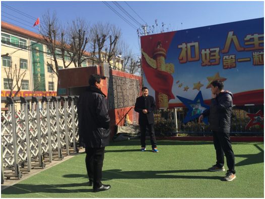 麟游县镇头小学组织开展校园安全大排查！