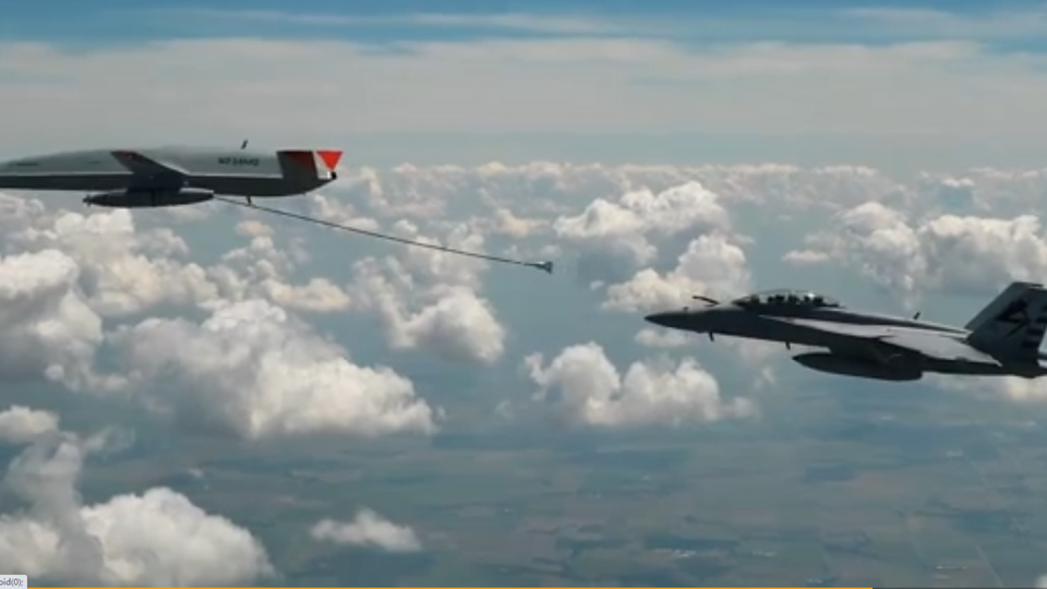 美军首次无人机空中加油的图5