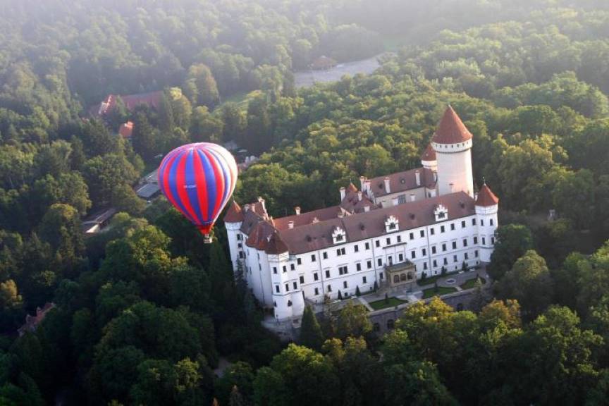 “任游”全球来跨年，出境自由行浪漫情侣专属
