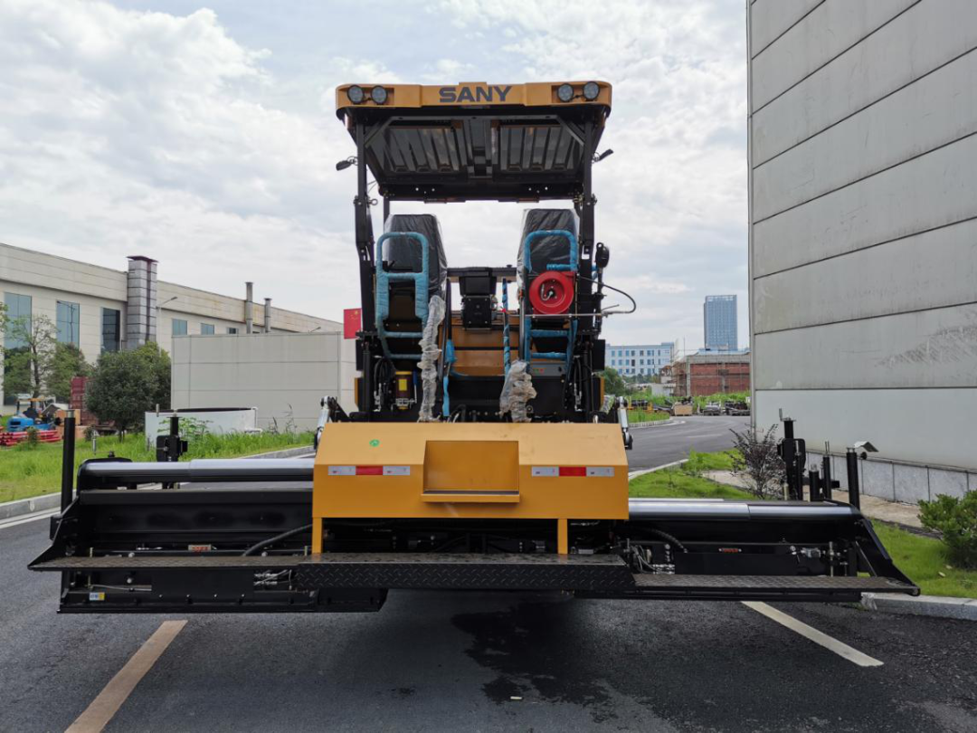 5米摊铺机,灵活过弯"小天才".