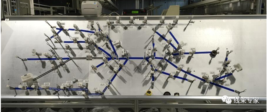 汽车线束装配工装板设计的图66