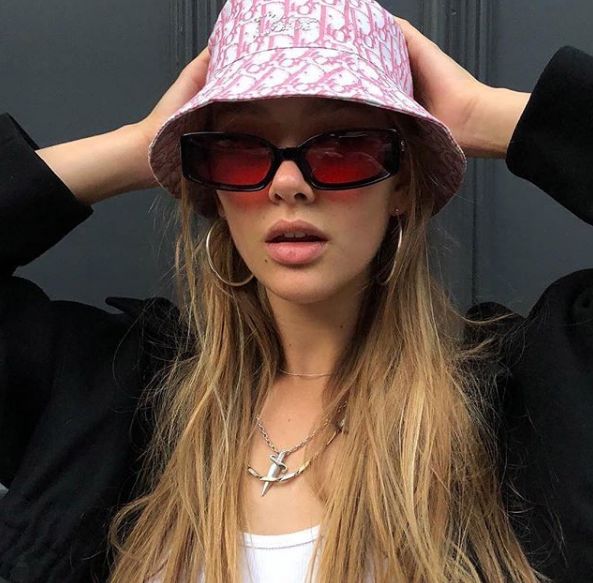 解鎖夏季穿搭新思路，這裡有一份時髦色彩教科書