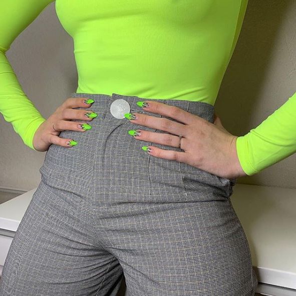 解鎖夏季穿搭新思路，這裡有一份時髦色彩教科書