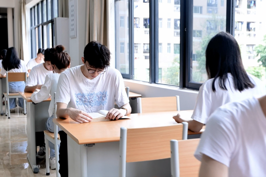 ��Ļ��ͼ 2025-08-11 210024.png