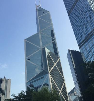 别了,李嘉诚、潘石屹    今天,房产巨头纷纷宣布退出历史舞台