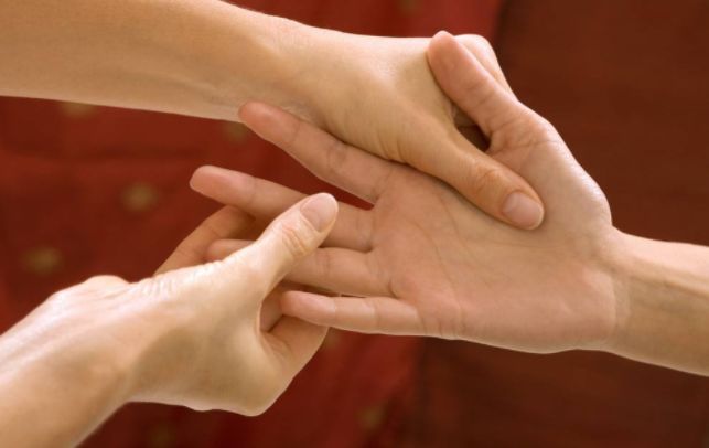 按摩能促进白癜风恢复的更快一点，你学到了吗？