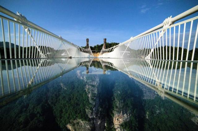 独山子大峡谷 玻璃桥图片
