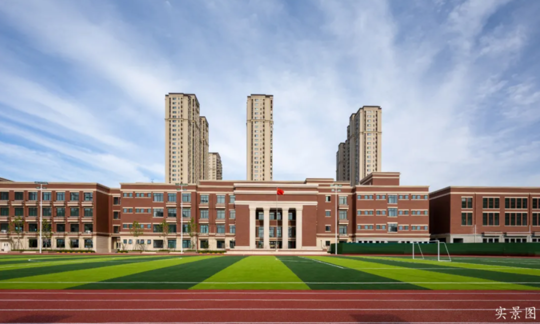 郑州中学附属小学冬青街校区,是郑州中学附属小学的直属校区.