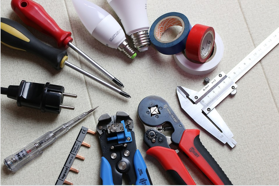 电工布线，这么多线怎么理清楚的？（附老电工接线口诀）的图2