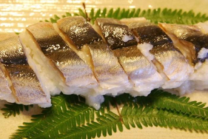 图:blogs.yahoo.co.jp芜菁鰤鱼寿司.图:kanenakaya.