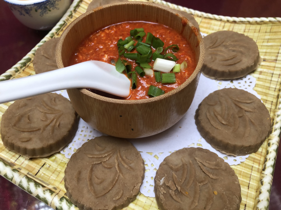 生牦牛肉酱配糌粑真是谁吃谁知道