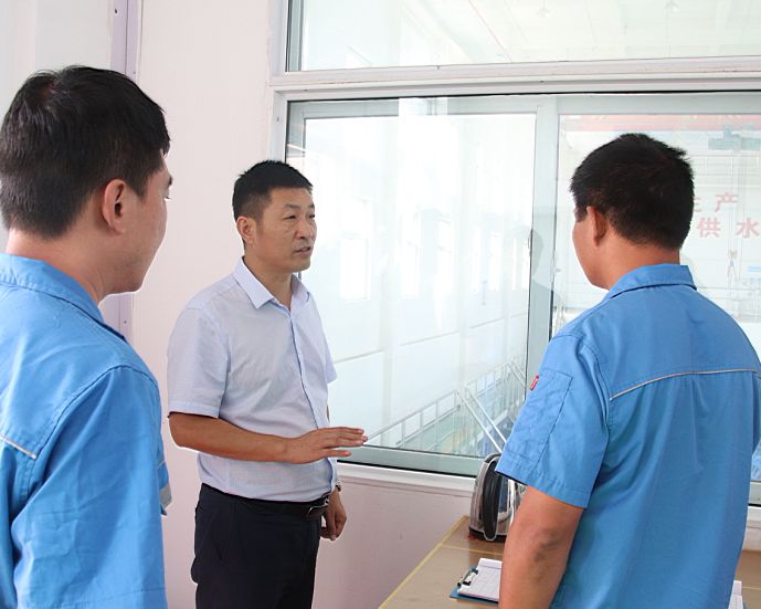 供水員工堅(jiān)守崗位 不辭辛苦獻(xiàn)禮國慶