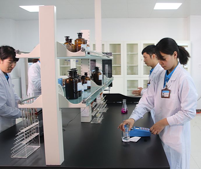 供水員工堅(jiān)守崗位 不辭辛苦獻(xiàn)禮國慶