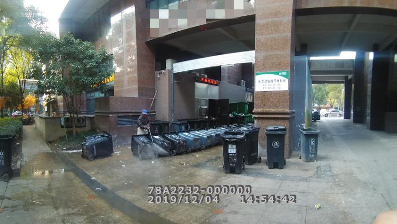 垃圾房就建在隔壁，业主被熏得忍无可忍告上法庭，结果……(图3)