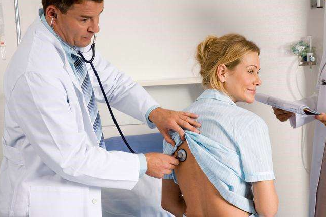 怎么放听诊器查房时遭心内科老师痛批：你听诊器往哪里放呢？！你这是想听啥？_https://www.jmylbn.com_新闻资讯_第11张