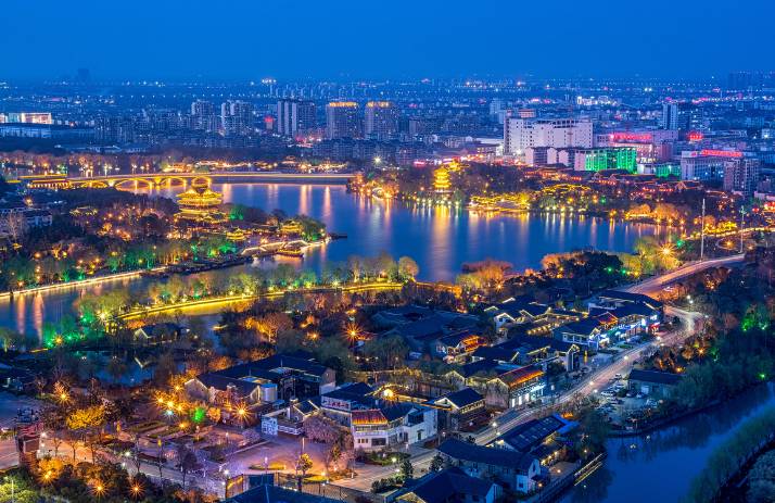 未来上海到泰州只要55分钟,黄桥烧饼,猪肉脯,长江三鲜,我来啦!