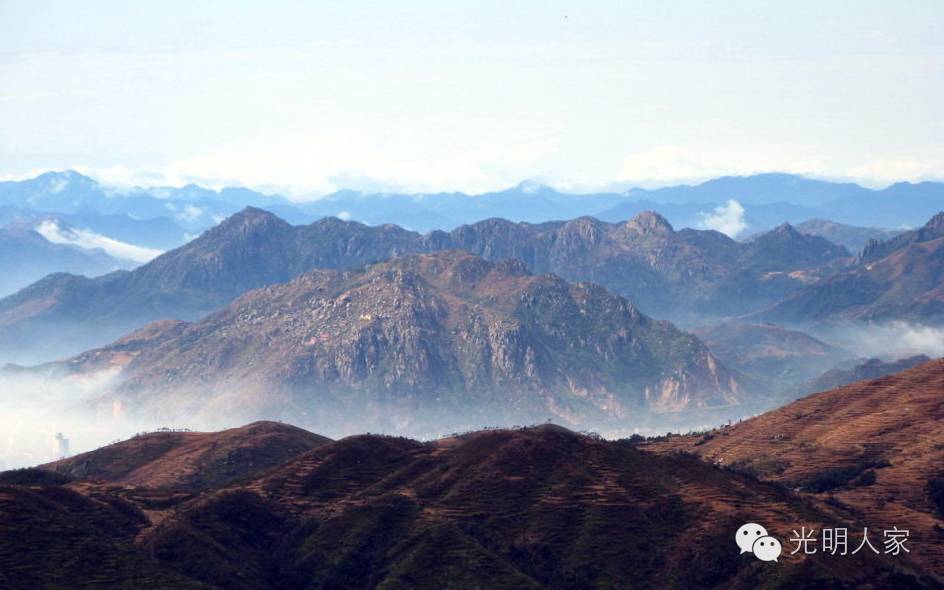 一江两岸 美在荆山