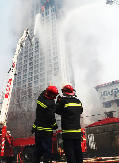 长沙电信大楼起火之思:高层建筑消防难题何解