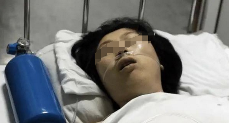 21岁女孩腹痛难忍，确诊肝癌，7天后离世，医生：身体早有提示