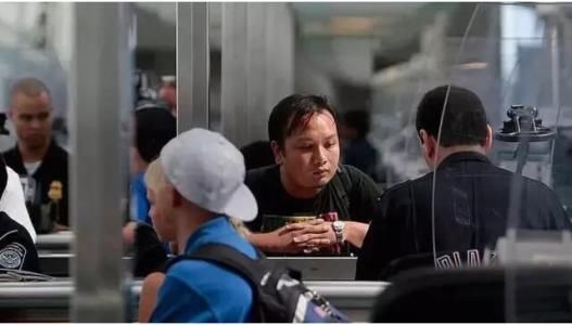 重磅！华人出入境携带超2万现金或面临高额罚款！还影响出入境！外出请一定遵守法规！ - 39