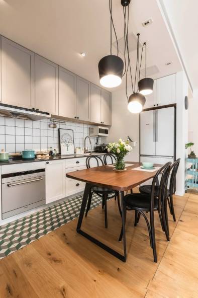 把客廳抬高了一點，60㎡的房子就多出了儲物間、餐廳、和工作區 家居 第17張