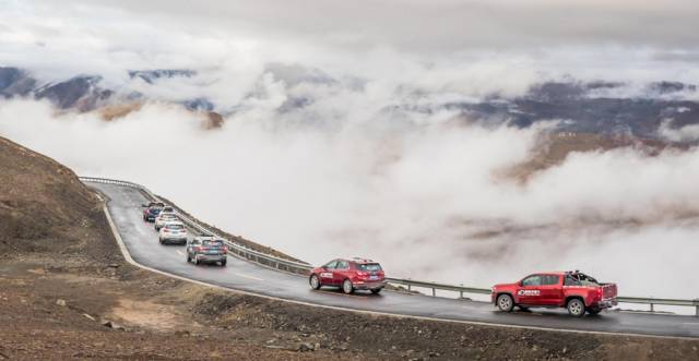 用车轮丈量藏区土地，去珠峰寻找最美声音