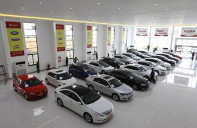 别再问我二手车值不值得买了，它比我懂