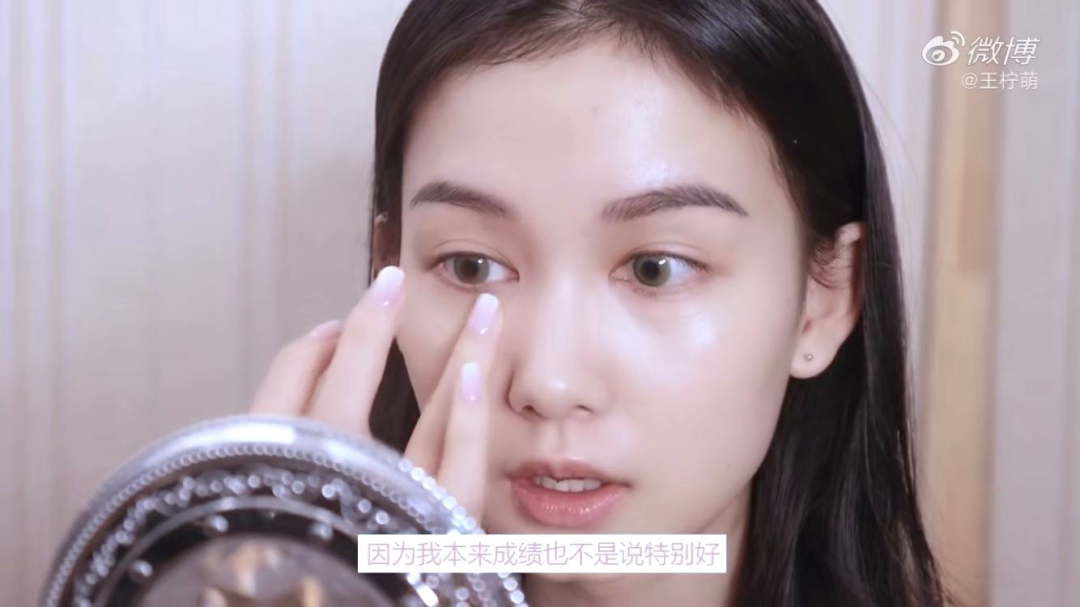 因太美遭霸凌，20岁嫁富二代生子却一身债，粉丝求她快红！（组图） - 51