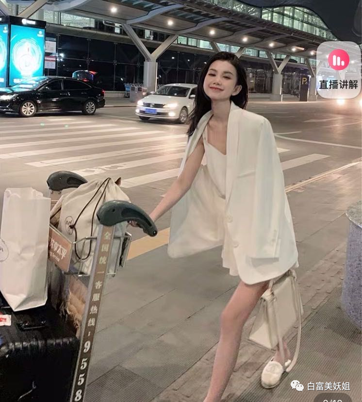 因太美遭霸凌，20岁嫁富二代生子却一身债，粉丝求她快红！（组图） - 9