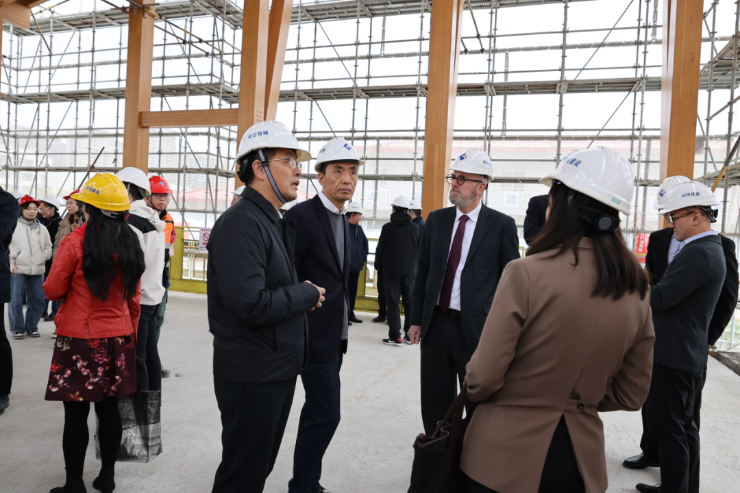 561d02aea29c33a1d5f82c4eb5d5c794-sz_9641