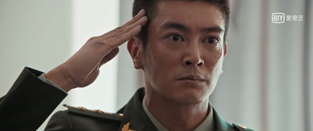 男明星穿军装谁最可