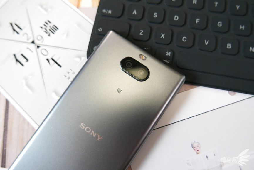 sony手机深度评测丨索尼xperia10plus219屏幕双摄精彩呈现
