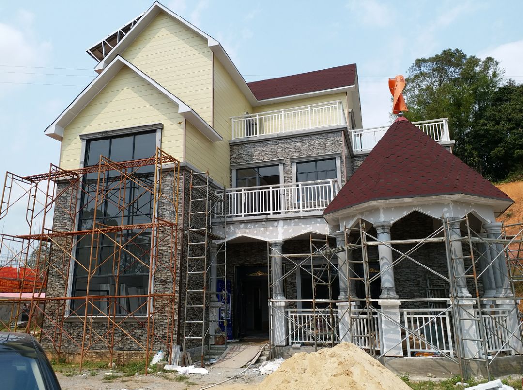 壕气！高州潭头：弟弟花100万建轻钢别墅，哥哥也准备建一栋