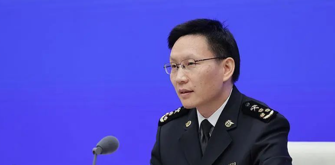 海关总署新闻发言人,统计分析司司长吕大良以下是发布会文字实录:记者