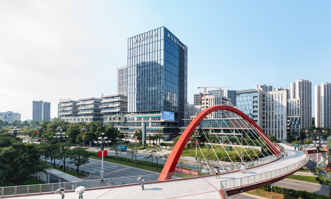 何棠下地铁边，凯德中新里，实景准现房，单价2.5万！