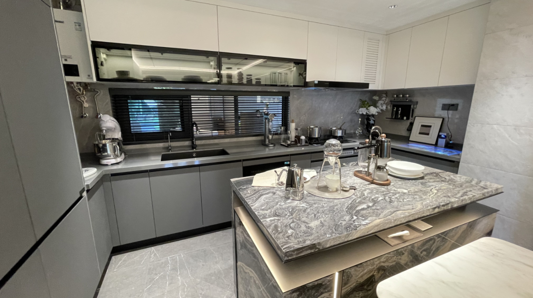 吹风7-8万/㎡！白云新城中海麓府，即将开盘！