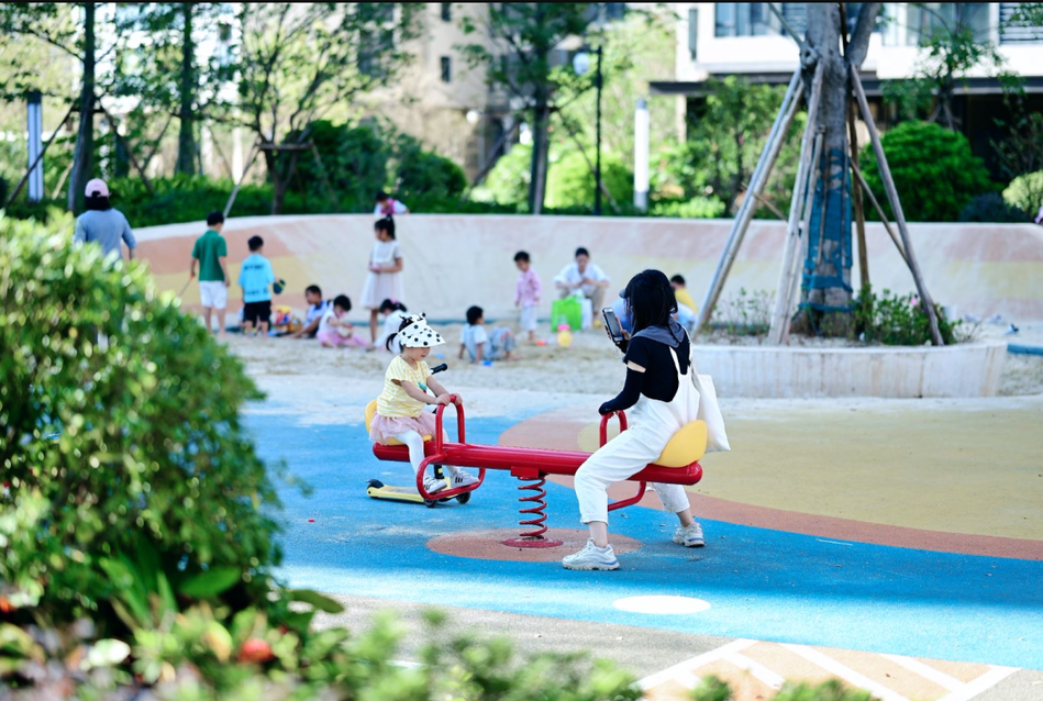 地铁坐实！广大附开学 ！智联汽车小镇只剩*后两栋