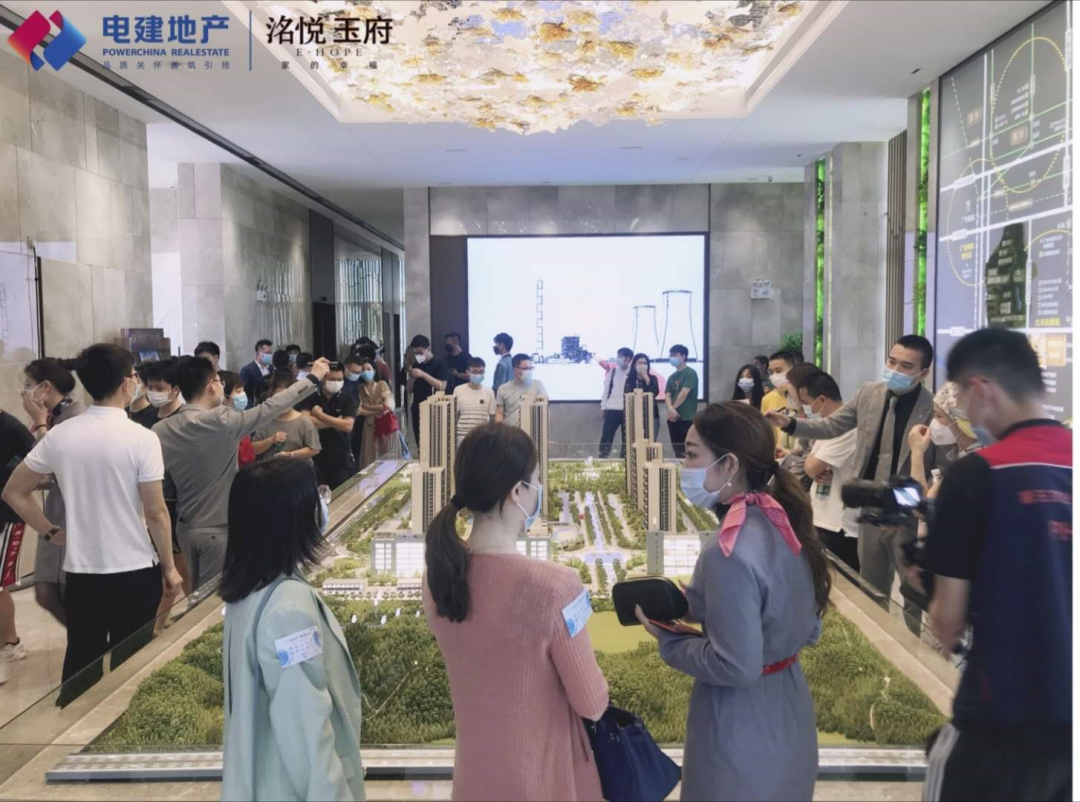 番禺电建地产洺悦玉府单价2.5万，三房总价255万起现楼