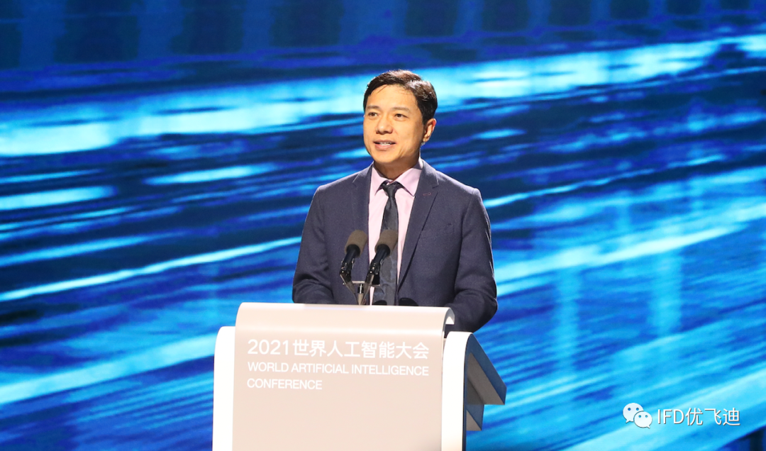 李彥宏剛提出“智能汽車未來更像智能機器人”的新觀點，背后的造車秘訣就被挖出來了！的圖1