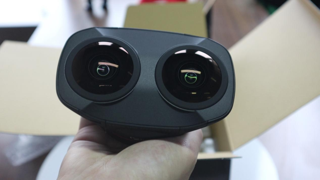 专业级的立体vlog神器来了：佳能EOS VR系统评测
