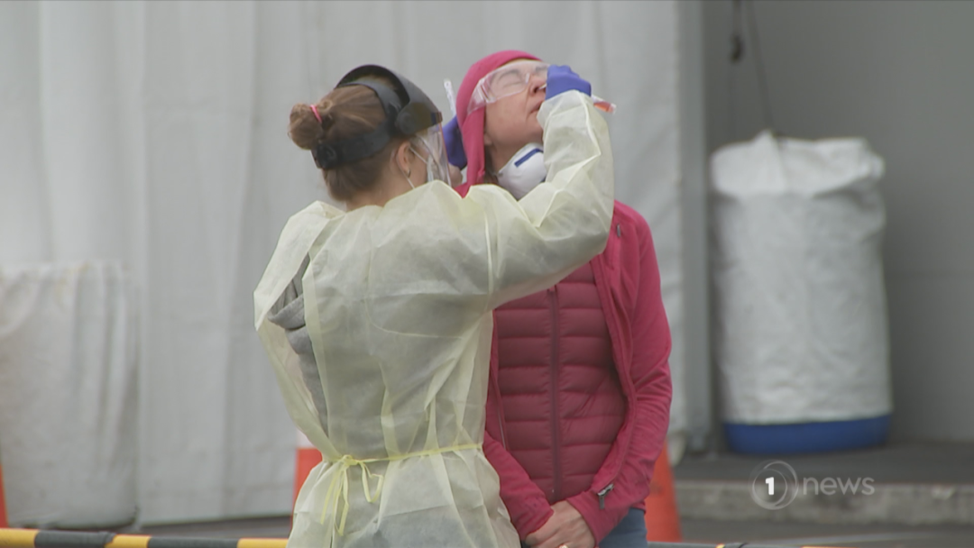 被批“政治作秀”，新西兰总理被告上法庭！新冠患者超市购物被捕，确诊者治愈后复阳（组图） - 4