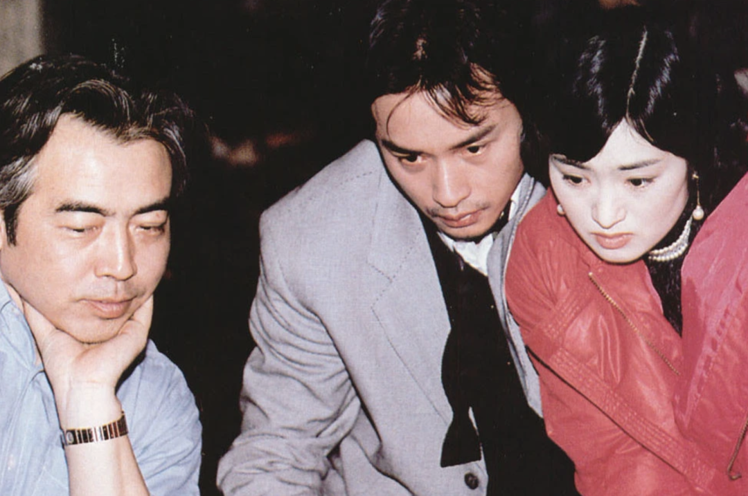 何赛飞个人简历_简历中个人业绩介绍_简历表格下载word格式 个人简历表