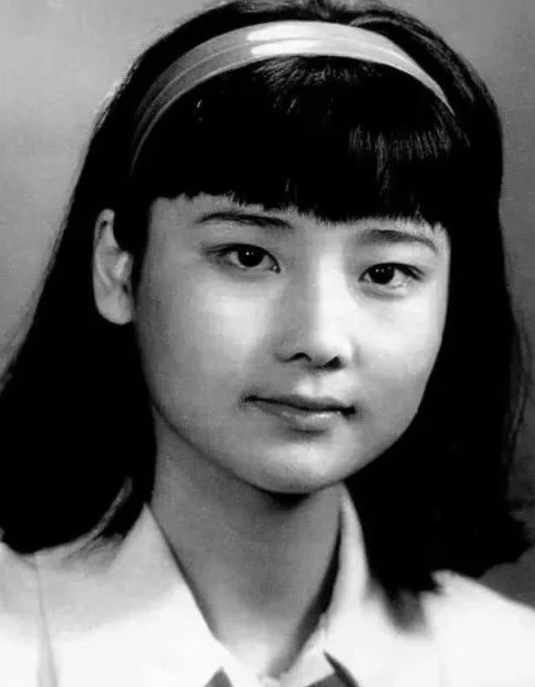 简历中个人业绩介绍_简历表格下载word格式 个人简历表_何赛飞个人简历