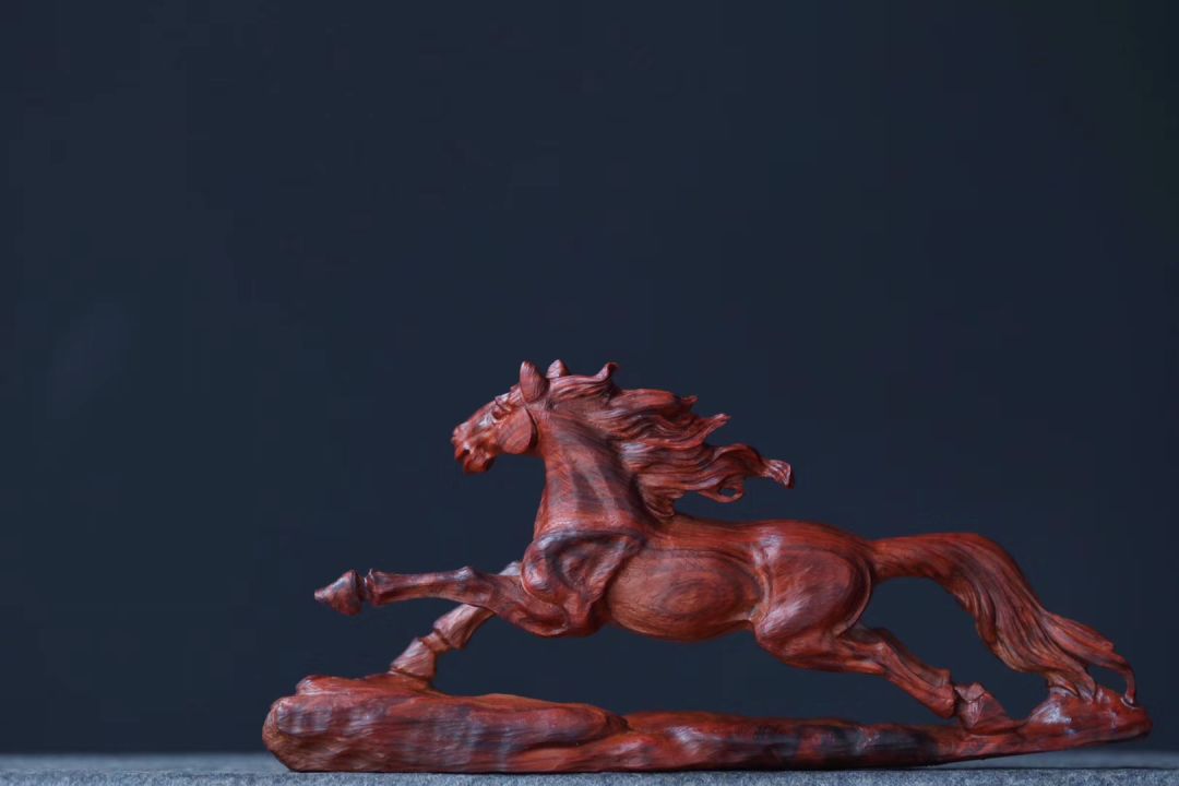 小叶紫檀摆件如何招财？讲究太多了！